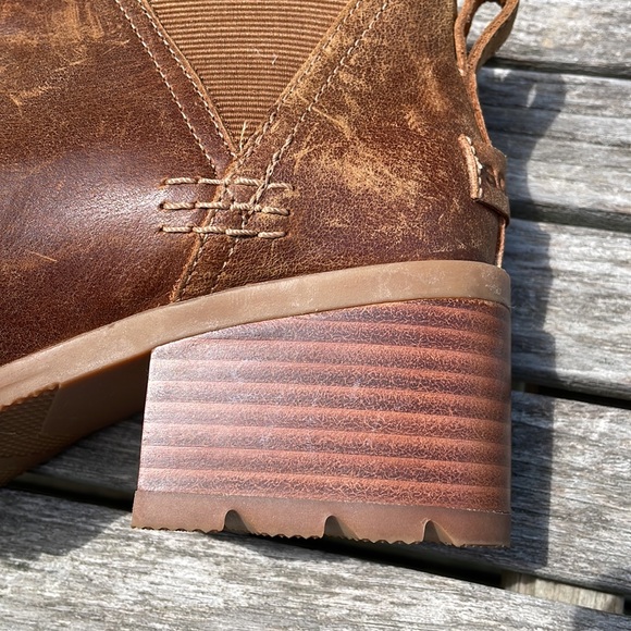 Sorel Cate Sz 7 Waterproof Chelsea Distressed Leather Bootie Ankle Boot - Picture 11 of 11